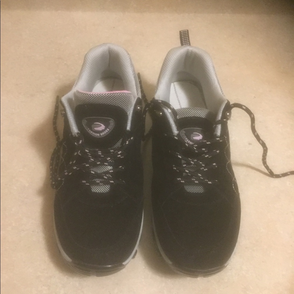 Omega walking shoes for plantar Fasciitis.